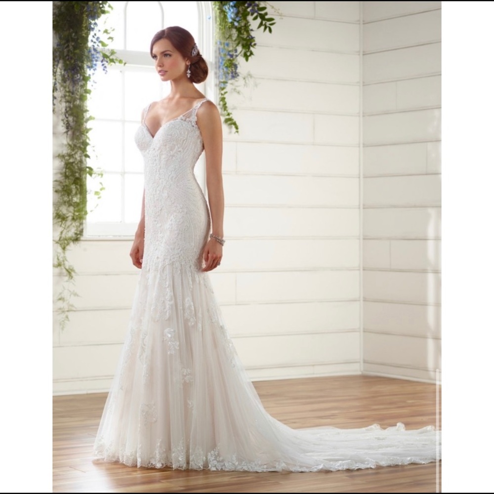 Vintage Boho Lace Wedding Gown - Picture 3 of 3